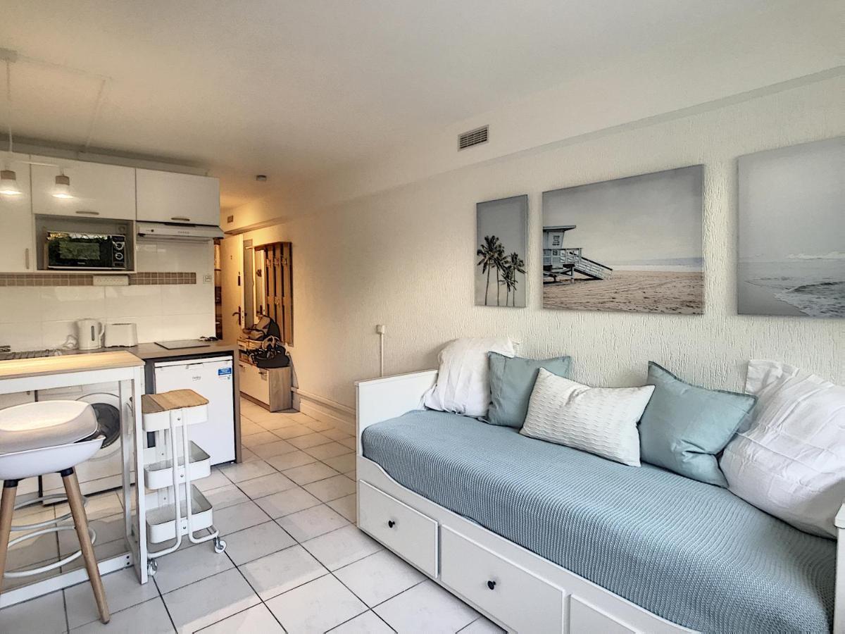 Golfe Juan Studio Dans Residence Avec Piscine Vallauris Dış mekan fotoğraf